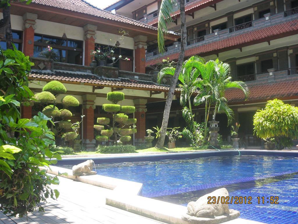 Hotel Puri Tanah Lot 庫塔 外观 照片